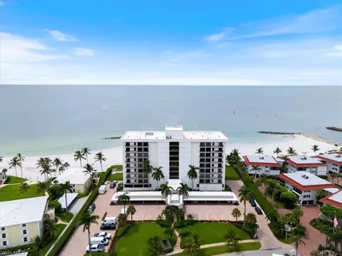 2171 Gulf Shore Blvd N #701, Naples, FL 34102