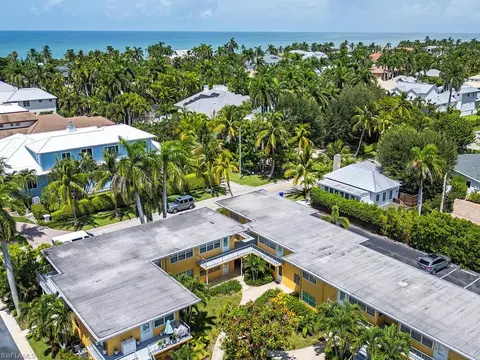View/Area - 211 8th Ave S #211A, Naples, FL 34102 photo 3 of 3