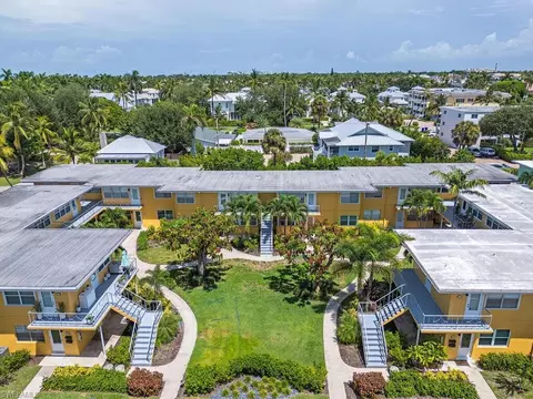 Exterior - 211 8th Ave S #211A, Naples, FL 34102 photo 3 of 4