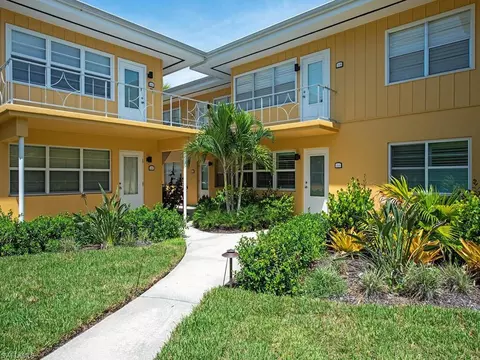 Exterior - 211 8th Ave S #211A, Naples, FL 34102 photo 1 of 4