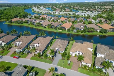 View/Area - 3421 Wellfleet Ln, Naples, FL 34114 photo 2 of 4