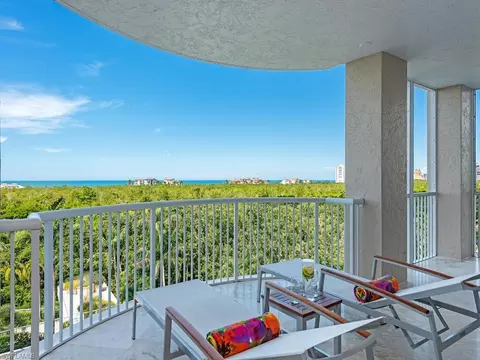 7117 Pelican Bay Blvd #507, Naples, FL 34108