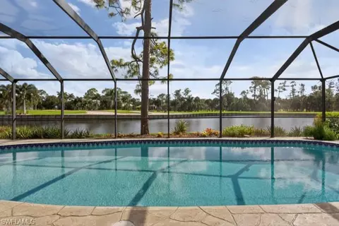 43 Grey Wing Pt, Naples, FL 34113