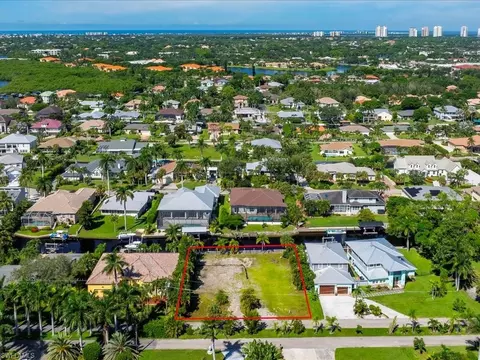27098 Del Ln, Bonita Springs, FL 34135