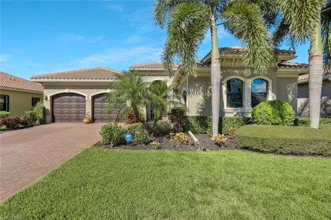 3384 Atlantic Cir, Naples, FL 34119