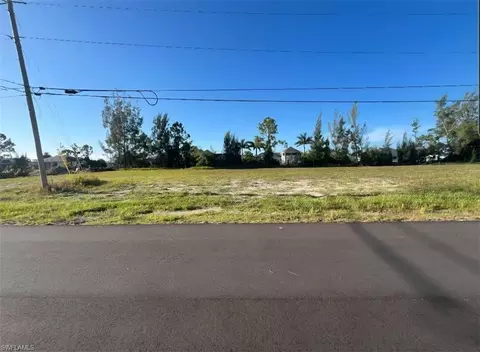 2130 NE 35th Ln, Cape Coral, FL 33909
