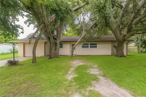 512 Glendale Ave, Lehigh Acres, FL 33936