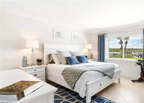 305 Goodlette-frank Rd S #C204, Naples, FL 34102