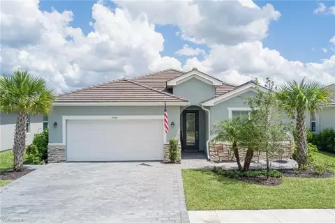 2438 Orchard St, Naples, FL 34120