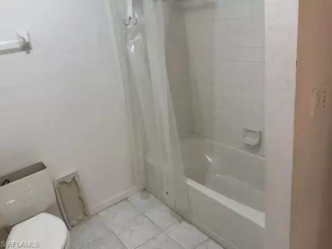 Bath - 4190 Jace Ct, Estero, FL 33928 photo 3 of 4