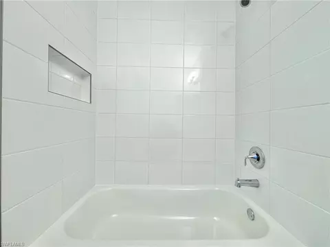 Bath - 20885 Thistle Leaf Ln, Estero, FL 33928 photo 9 of 10