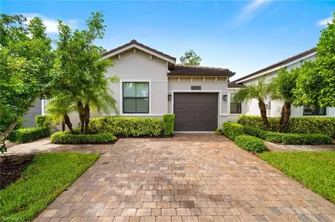 10061 Bonita Fairways Dr, Bonita Springs, FL 34135