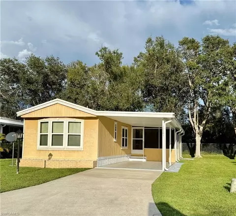 10491 Wales Loop, Bonita Springs, FL 34135