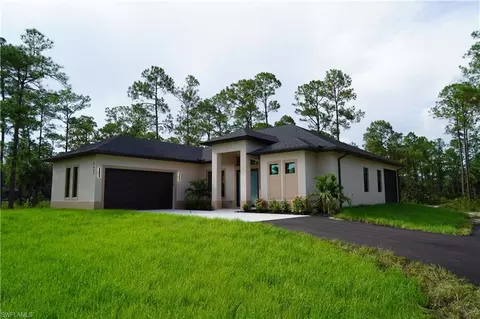 4447 6th Ave NE, Naples, FL 34120