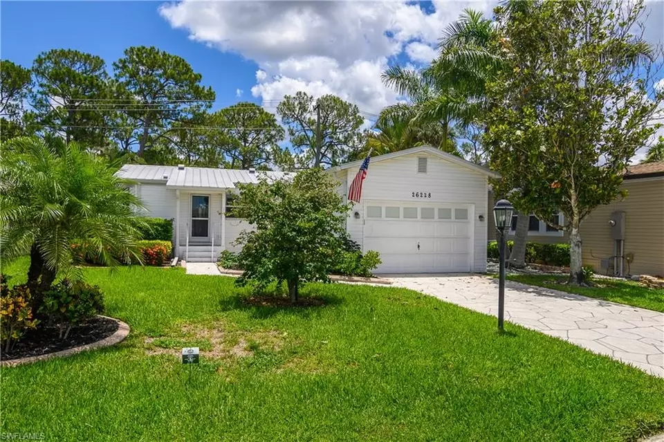 Exterior - 26228 Bonita Fairways Cir, Bonita Springs, FL 34135 photo 3 of 10