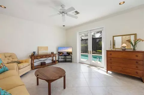 863 Turtle Ct, Naples, FL 34108 photo 18