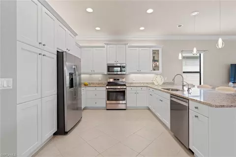 Kitchen - 4554 Luminary Ave, Naples, FL 34119 photo 2 of 5