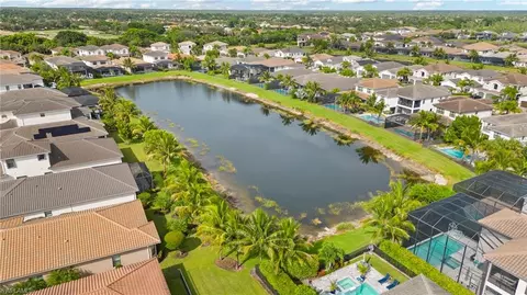 View/Area - 4554 Luminary Ave, Naples, FL 34119 photo 4 of 7
