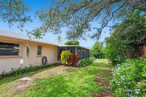 1381 Woodridge Ave, Naples, FL 34103 photo 24