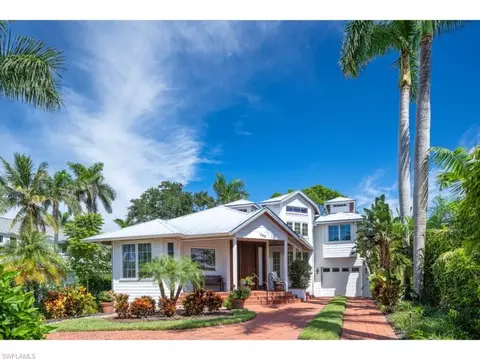 263 10th Ave S, Naples, FL 34102