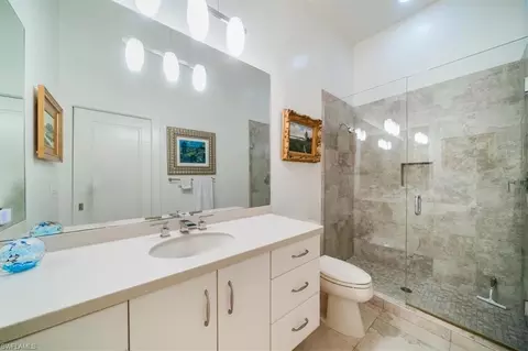 Bath - 367 5th Ave N, Naples, FL 34102 photo 6 of 6