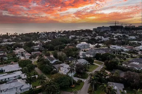 View/Area - 367 5th Ave N, Naples, FL 34102 photo 1 of 3