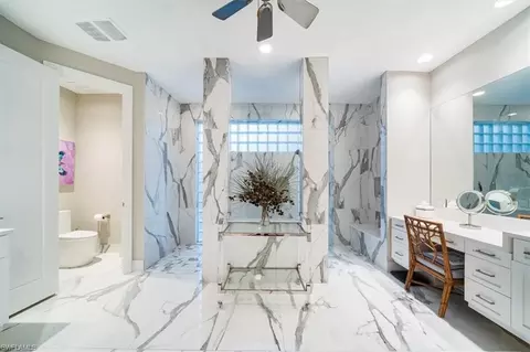 Bath - 367 5th Ave N, Naples, FL 34102 photo 2 of 6