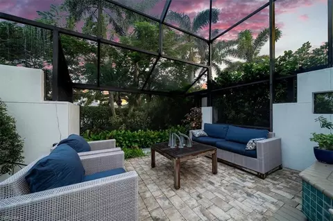 Exterior - 367 5th Ave N, Naples, FL 34102 photo 7 of 8