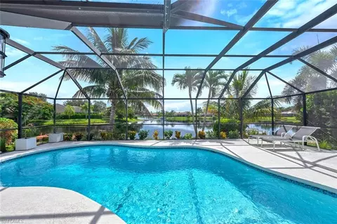 10862 Longshore Way W, Naples, FL 34119