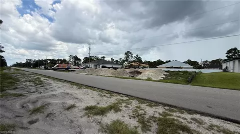 1077 Jaguar Blvd, Lehigh Acres, FL 33974