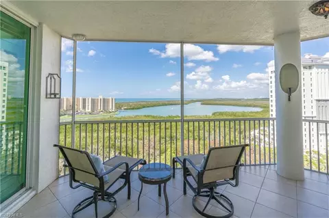 325 Dunes Blvd #1106, Naples, FL 34110