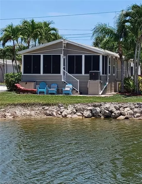 1382 Silver Lakes Blvd, Naples, FL 34114