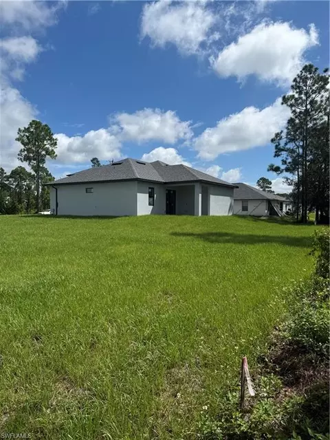 Exterior - 1104 Garibaldi St E, Lehigh Acres, FL 33974 photo 2 of 4