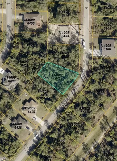 Dragon St, North Port, FL 34288