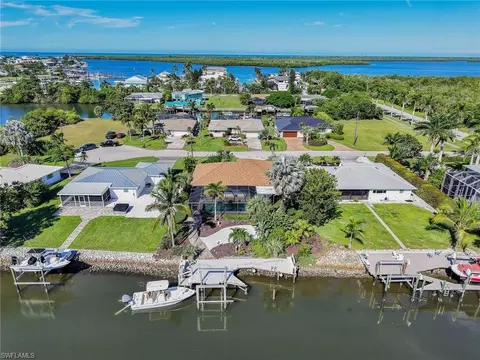 View/Area - 405 Grenada Ave, Naples, FL 34113 photo 3 of 12