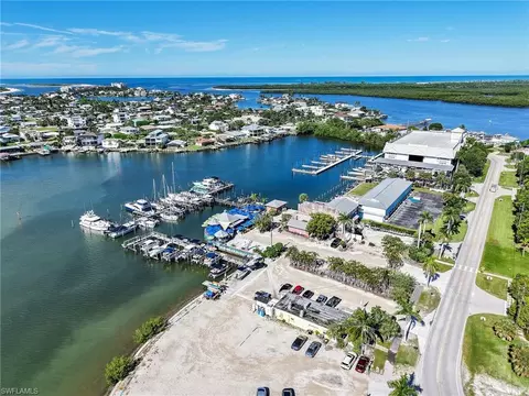 View/Area - 405 Grenada Ave, Naples, FL 34113 photo 7 of 12
