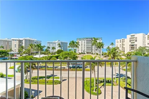 3000 Gulf Shore Blvd N #410, Naples, FL 34103