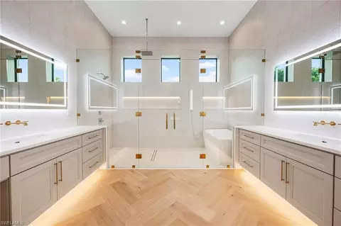 Bath - 162 Jung Blvd E, Naples, FL 34120 photo 1 of 6