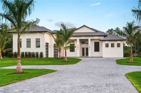 162 Jung Blvd E, Naples, FL 34120