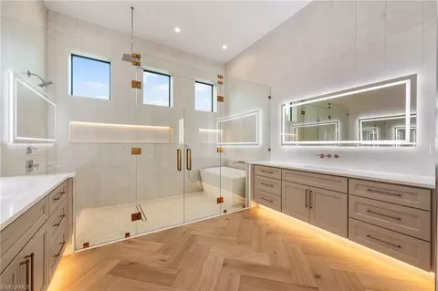 Bath - 162 Jung Blvd E, Naples, FL 34120 photo 2 of 6