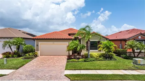 1570 Parnell Ct, Naples, FL 34113