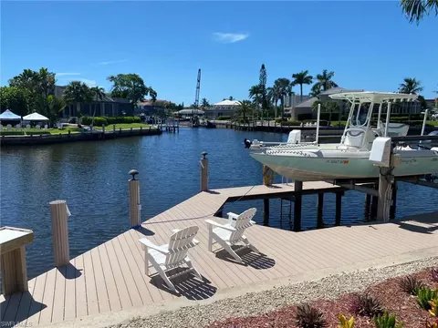 300 Copperfield Ct, Marco Island, FL 34145