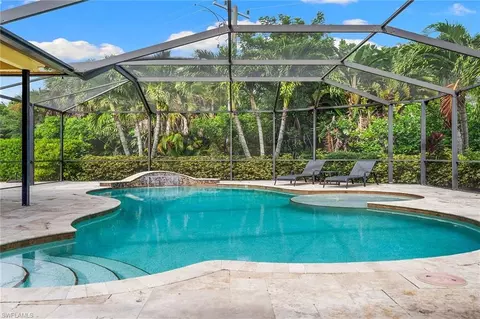 571 Raven Way, Naples, FL 34110