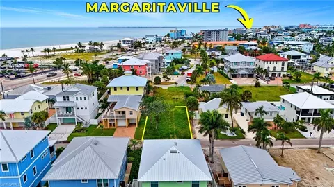 137 Pearl St, Fort Myers Beach, FL 33931