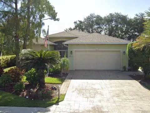 200 Stanhope Cir, Naples, FL 34104