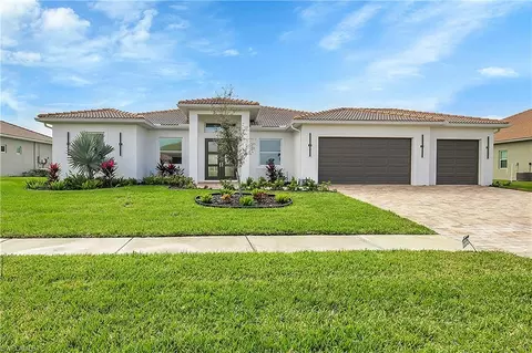 18716 Ensenada Dr, Naples, FL 34114