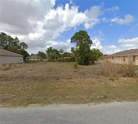 4202 2nd St W, Lehigh Acres, FL 33971