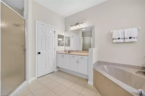 Bath - 14653 Sutherland Ave, Naples, FL 34119 photo 1 of 4