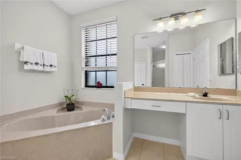 Bath - 14653 Sutherland Ave, Naples, FL 34119 photo 2 of 4
