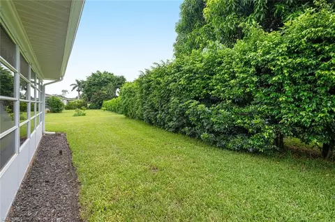 Exterior - 104 Picardy Ct, Naples, FL 34112 photo 4 of 7